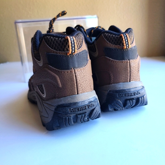 Merrell Moab 2 Mid Waterproof Hiking Shoe - Kids/Youth size 4.5 - Picture 11 of 12